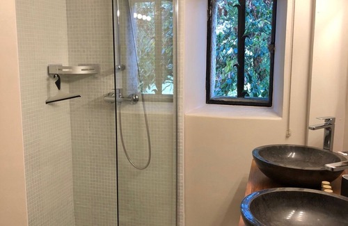 Caylus Cottage | Gîte Stendhal, sleeps 9