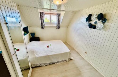 Le Breuil Apartment | Gîtes Montvaltin - Appartement spacieux 3 chambres & cuisine