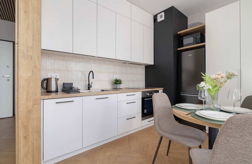 Katowice Apartment | Góreckiego 17 | Modern Studio | Balcony