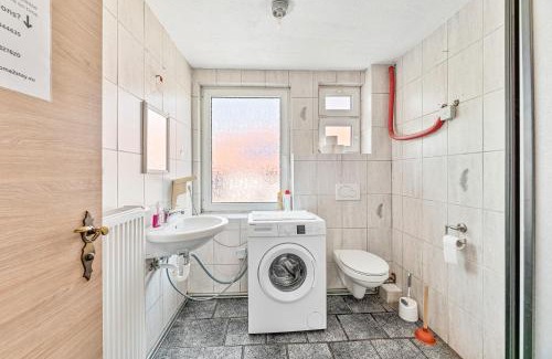 Suppingen Apartment | GÜNSTIGE Wohnungen für Monteure in Suppingen-Laichingen TV,Wifi,Parking