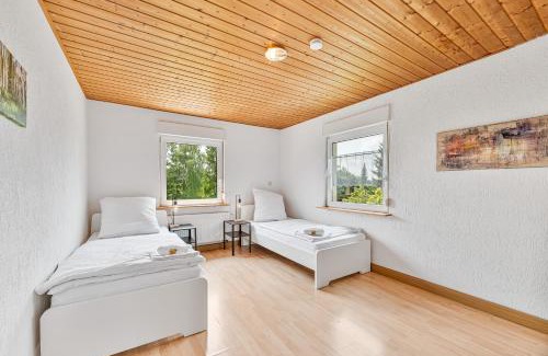 Suppingen Apartment | GÜNSTIGE Wohnungen für Monteure in Suppingen-Laichingen TV,Wifi,Parking