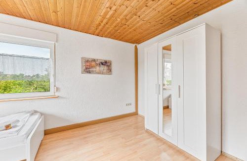 Suppingen Apartment | GÜNSTIGE Wohnungen für Monteure in Suppingen-Laichingen TV,Wifi,Parking