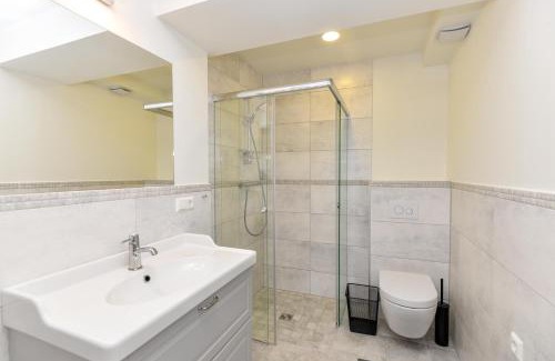 Juodkrante Apartment | Gėlių terasos- studija su terasa