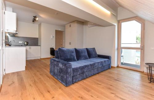Juodkrante Apartment | Gėlių terasos - studija su balkonu