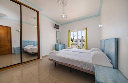 Ameijeira Apartment | G - Bedroom 1-2 in the Lagos Inn Guesthouse