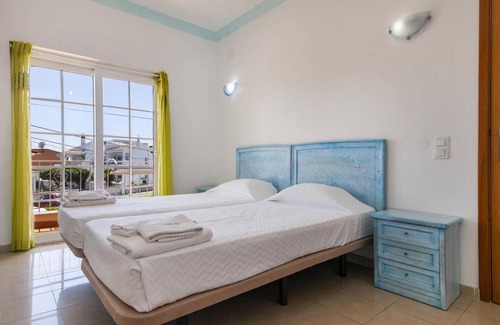Ameijeira Apartment | G - Bedroom 1-2 in the Lagos Inn Guesthouse