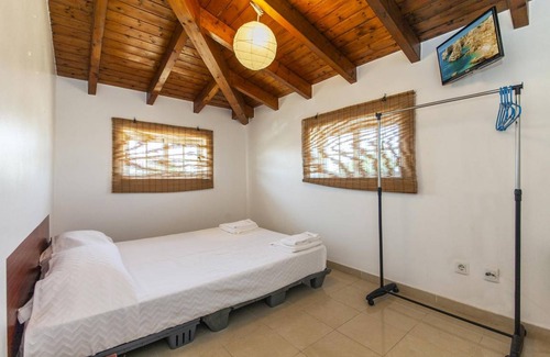 Ameijeira Apartment | G - Bedroom 2-2 in the Lagos Inn Guesthouse