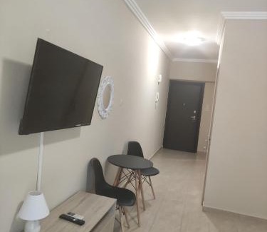 Larissa Apartment | G M 3 ROOMS KENTPO in the heart of the city