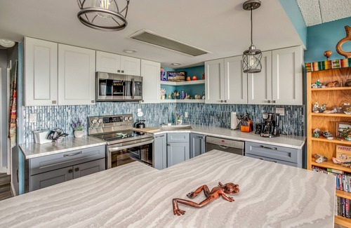 Gearhart Condo | G606 - 1 Bedroom First Floor Gearhart House allows one pet No cleaning fees