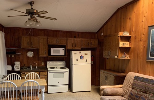 St Germain Cabin | Gabe's Lost Resort Arbor Vitae Unit # 31