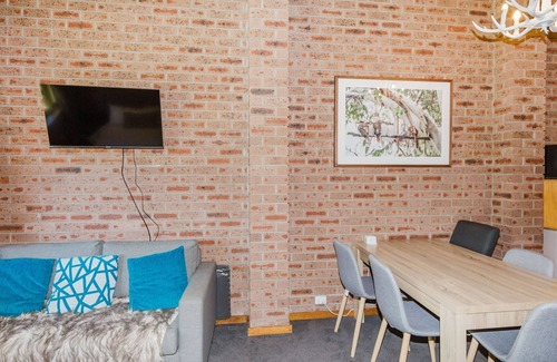 Jindabyne Apartment | Gables - 13/2 Clyde Street