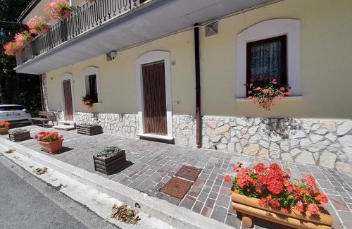 Sant'Eufemia a Maiella Apartment | Gabriella