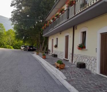 Sant'Eufemia a Maiella Apartment | Gabriella