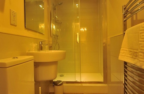 Barry Bed & Breakfast | Gails Guest House