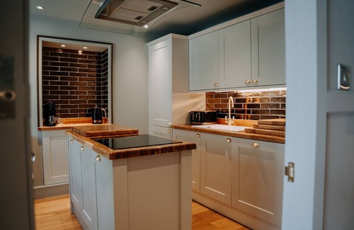 St Davids Cottage | Gallery Nook - luxurious and stylish apartment for 2 in the heart of St Davids.