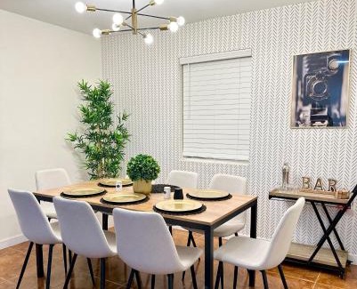 Broadview Park House | Game & Chill Manor - Arcade - Pool - Pool table