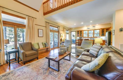 Smith Mountain Estates House | Game Day Getaway on Lake Martin with Private Dock