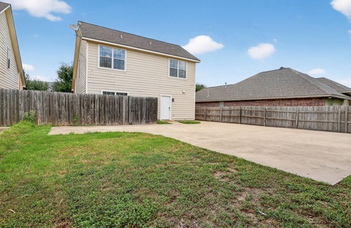 College Station House | Game Day Getaway Near Texas A&m 4 Bedroom Home