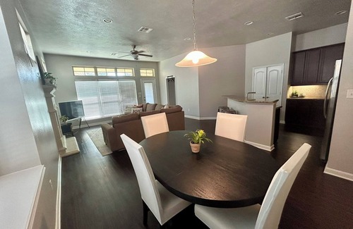 Nantucket House | Game Day Haven - Close to Fun, Far from Chaos