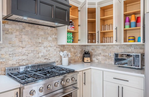 Hebron House | Game & Relax | Pickleball Court, Ping-Pong then Hot Tub