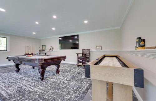 Louisburg House | Game Room and Pool! Luxe Louisburg Farmhouse