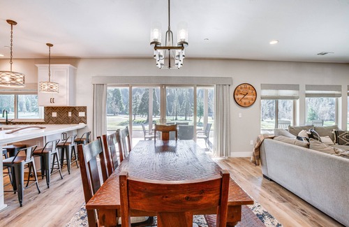 Arnold Cabin | Game Room + Pool Access: Spacious Cabin in Arnold