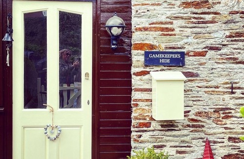 Ivybridge Cottage | Gamekeepers Hide - Stunning cottage with two heated pools feet away