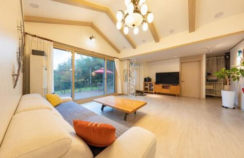 Gangneung House | Gangneung Swieo Ganeun Jib