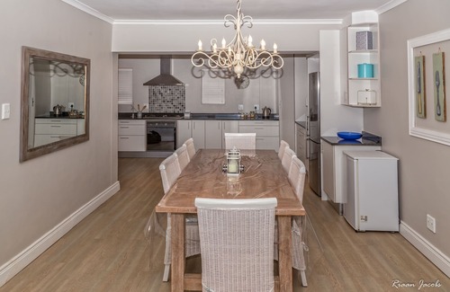 Gansbaai House | Gansbaai Seafront Holiday House: Ons C-huis