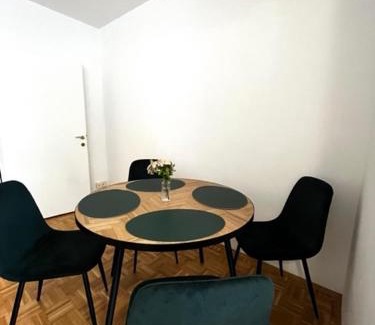 Klagenfurt am Woerthersee Apartment | Ganze Ferienwohnung in Top Lage mit Loggia