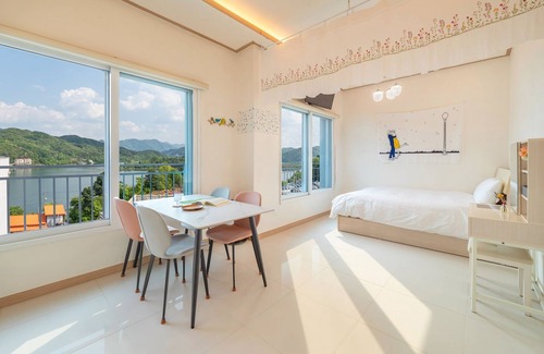 Gapyeong House | Gapyeong Binchelo Pool Villa Spa Pension