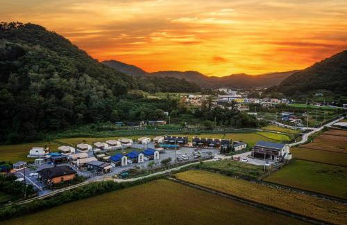 Gapyeong House | Gapyeong Dogland Dog Caravan Glamping