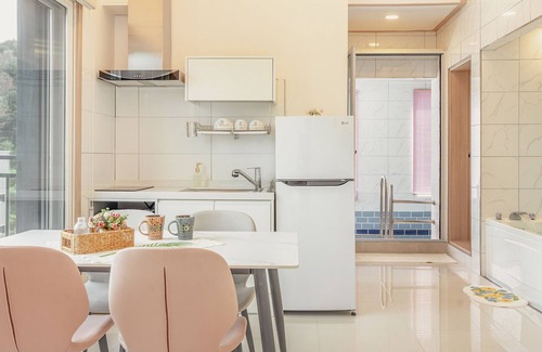 Gapyeong House | Gapyeong Ribbon Spa Pool Villa