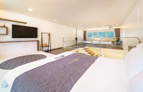Gapyeong House | Gapyeong Saint21 Pool Villa