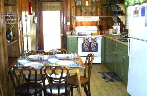 Nags Head Cottage | 'Gar Brooks' Semi Oceanfront Direct Beach Access Rents FRIDAY to FRIDAY