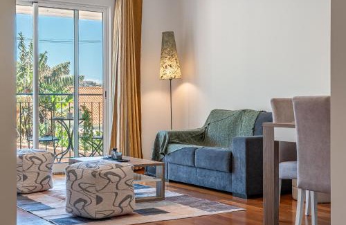 Canico Apartment | Garajau Escape Modern T2 with Balcony and Parking