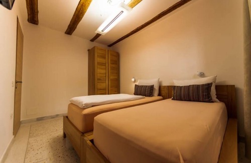 Bolzano Apartment | GarDar - Apartment for 2 people
