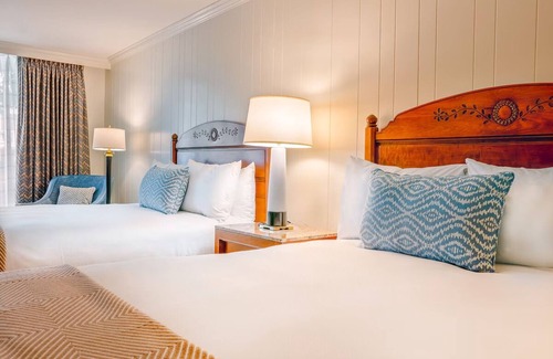 Downtown Salt Lake City Hotel | Garden 2 Queens, Little America, Year-round Pools, Bar, Proximity to Airport