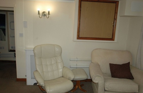 Tring Apartment | Garden Apartment Tring Sleeps 2 - 3