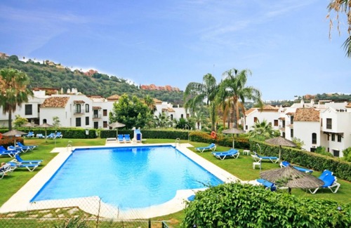 Benahavis Apartment | Garden apt in La Torre, Los Arqueros Golf Club