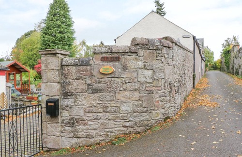 Perth Cottage | GARDEN COTTAGE, pet friendly, with a garden in Perth