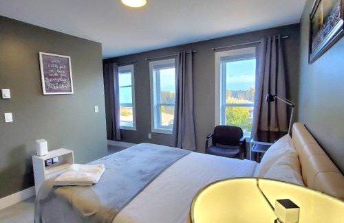 Chilliwack House | Garden House King bed Near Heritage Park, Coliseum , HWY 1, Fishing, Cultus Lake