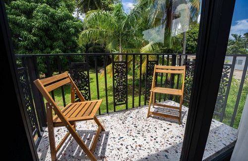 Cerro Gordo House | Garden of Eden Hotel Suite 3