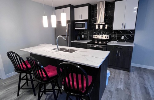 Citadel House | Garden private room with garden-view close LRT&UC,free parking