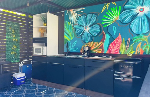 Factor Apartment | Garden Relaxing Room W/Private Pool & Jacuzzi