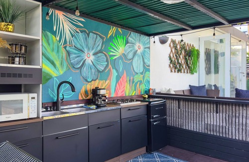 Factor Apartment | Garden Relaxing Room W/Private Pool & Jacuzzi