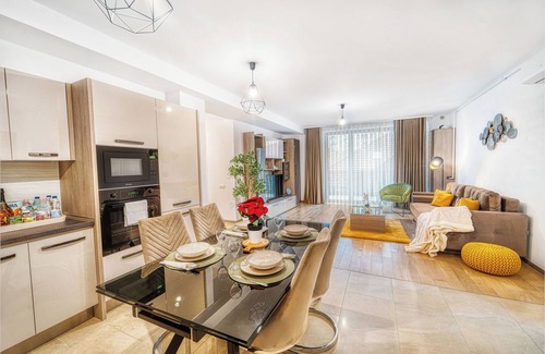 Timisoara Apartment | Garden side Emma accommodation in Monarh Tower