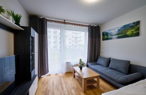 Prague 9 Apartment | Garden Studio near Metro Kolbenova