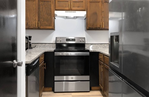 Wilmington Condo | Garden Suite, Midtown Luxury, WiFi 1BR