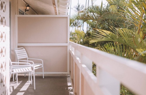 Wailua Apartment | Garden View 1BR Suite with Outdoor Swimming Pool Near Lae Nani Beach